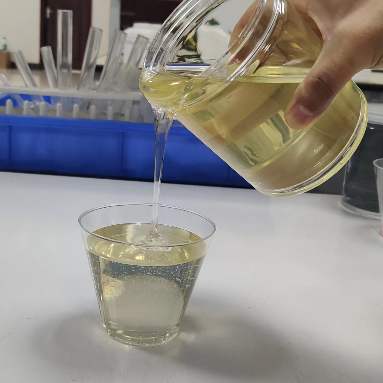 中性笔尾油锂基酯的主要成分